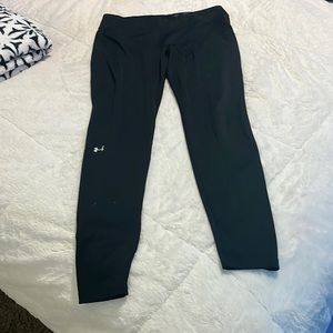 Black under armour leggings